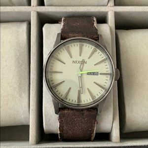 Nixon Sentry watch